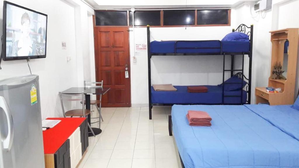 Patong Studio Apartments And Dormitory Cameră foto