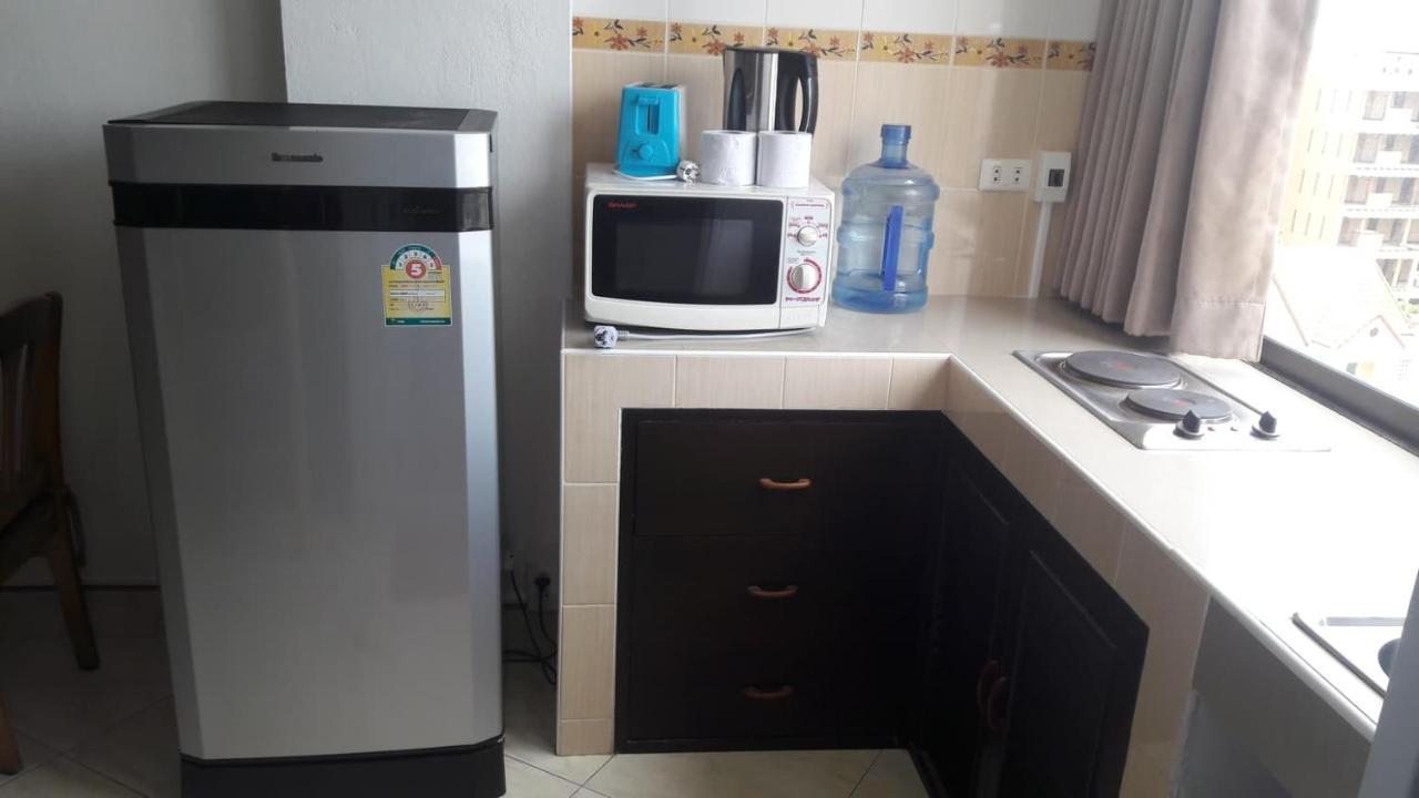 Patong Studio Apartments And Dormitory Cameră foto