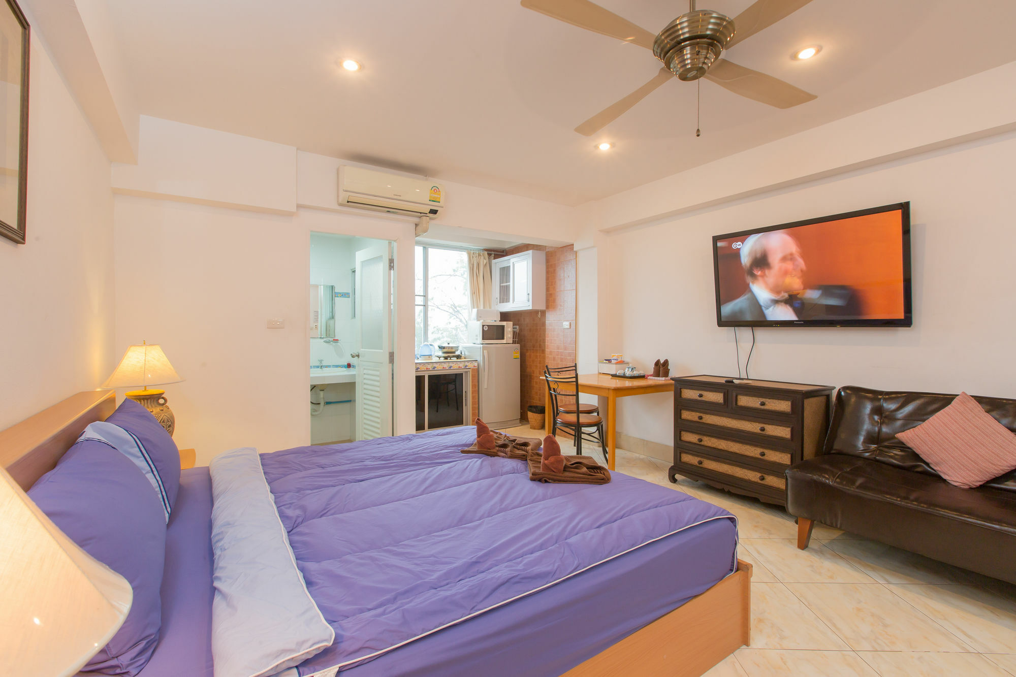 Patong Studio Apartments And Dormitory Exterior foto